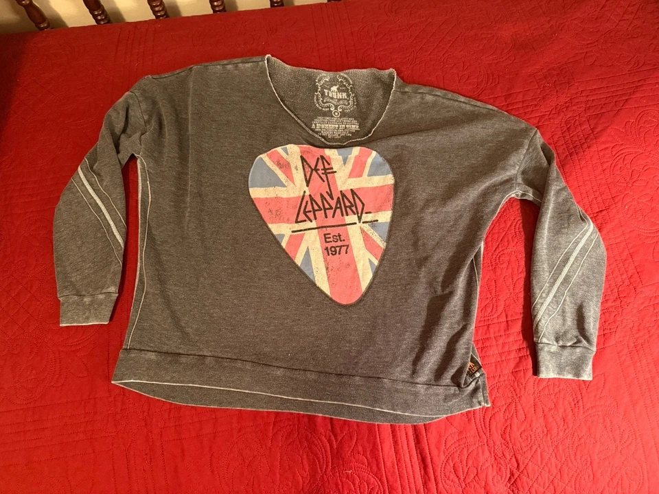 Def Leppard TRUNK LTD Size Medium Wide Neck Long Sleeve Unisex - Image 2 of 4