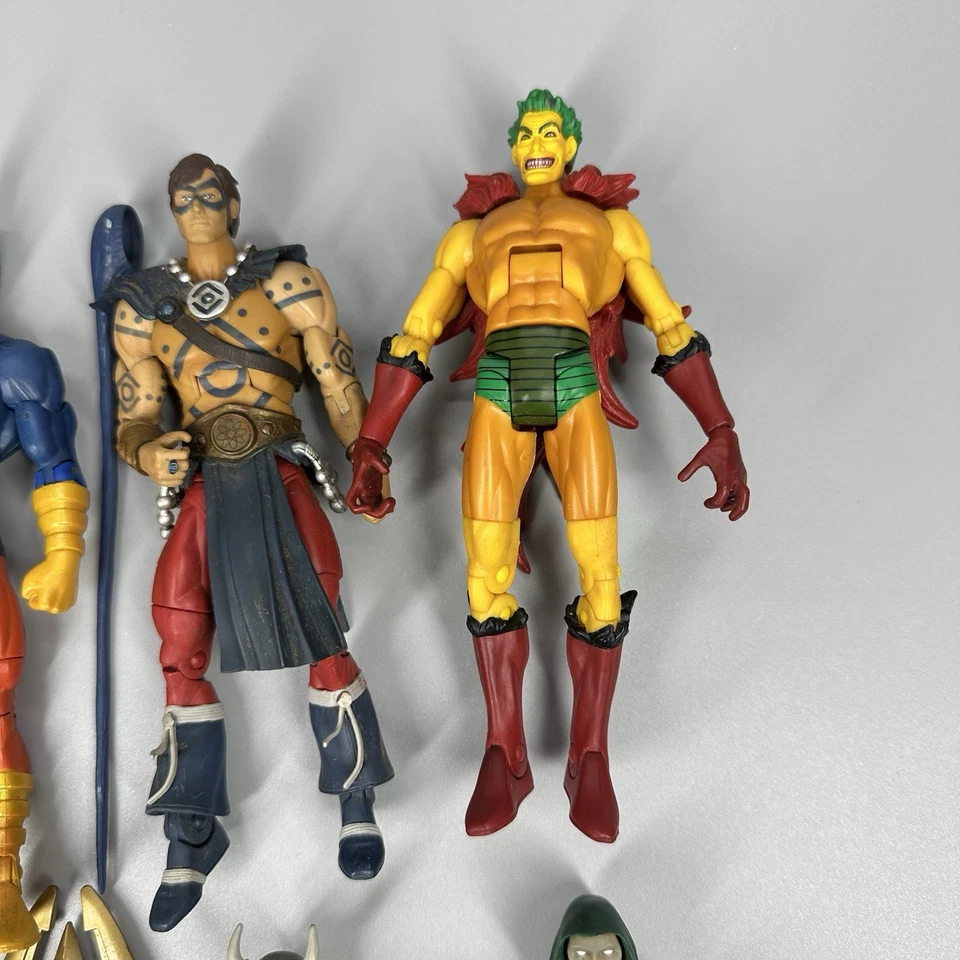 Lote de 6 figuras de acción DC Universe Classics 6,5" The Spectre Omac Indigo + Más Foto 3 de 4