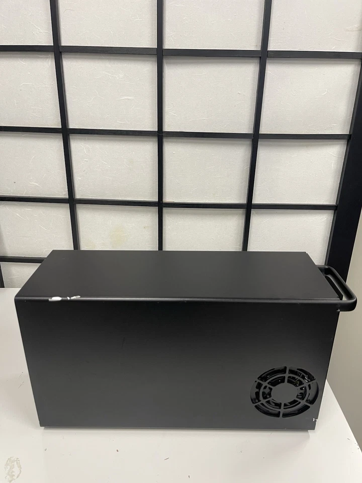 AKiTiO Node Titan Plug and Play Thunderbolt 3 External GPU Solution - Image 3 of 4