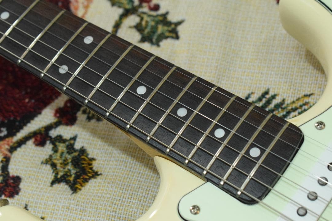 Grecor Starocaster Electric Guitar 1979 SE380 White Fender Pickup