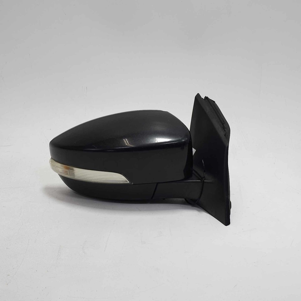 2015 - 2018 FORD FOCUS Mirror Right 262276154 Power Painted Cap W