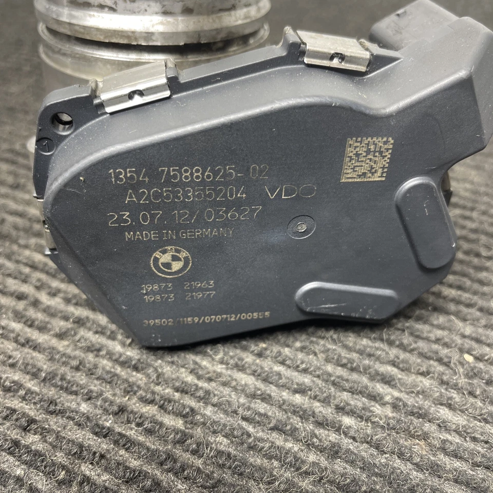 BMW 328i 528i X3 X5 Z4 2013-2015 carrocería del acelerador del motor 2,0 L 13547588625 OEM Foto 2 de 4