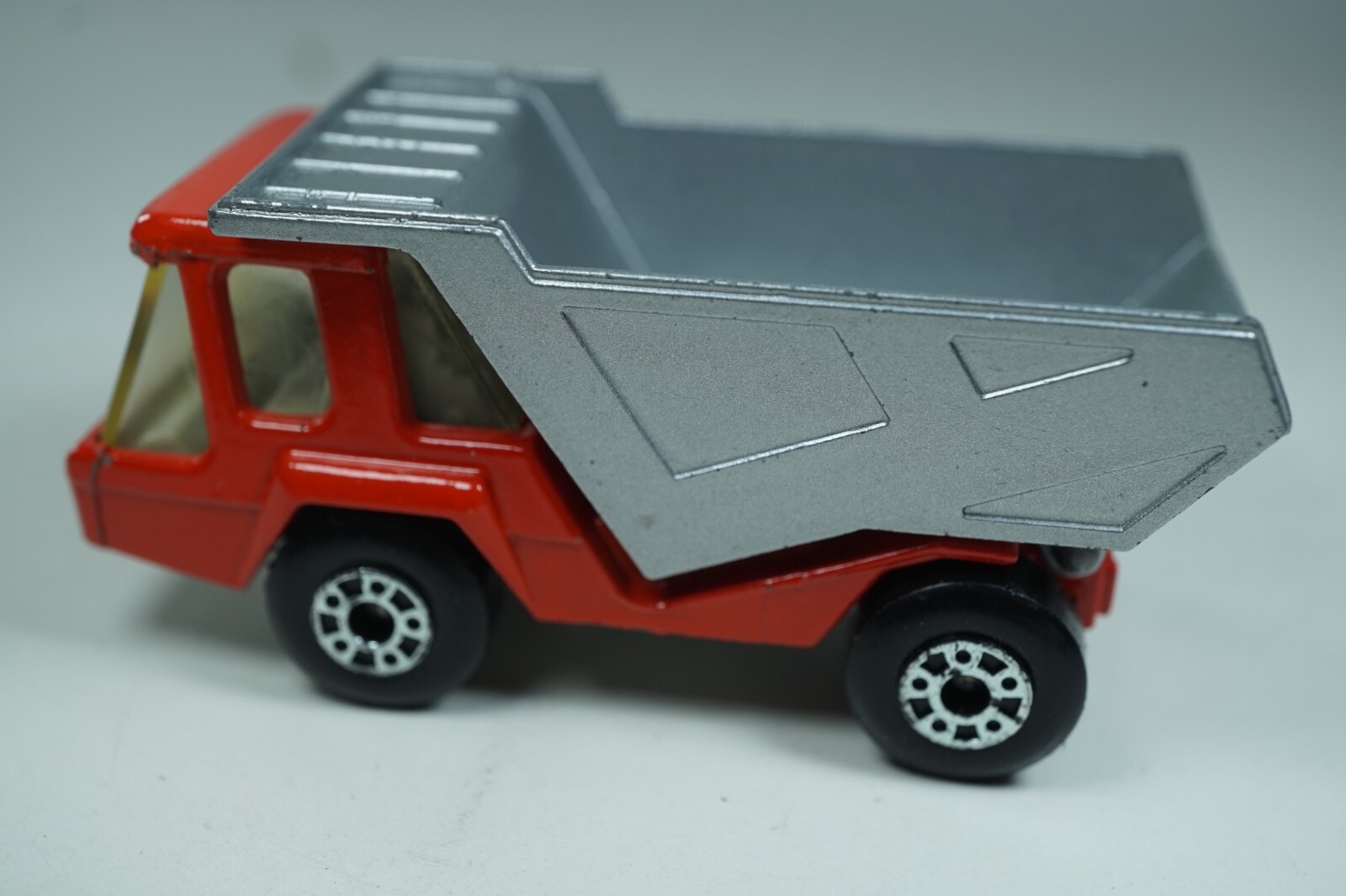 Picture 2 of 6