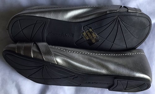 American Eagle Womens Sliver Flats SZ 6.5 Comfortable Slide On Buckle Detailing - Picture 6 of 10