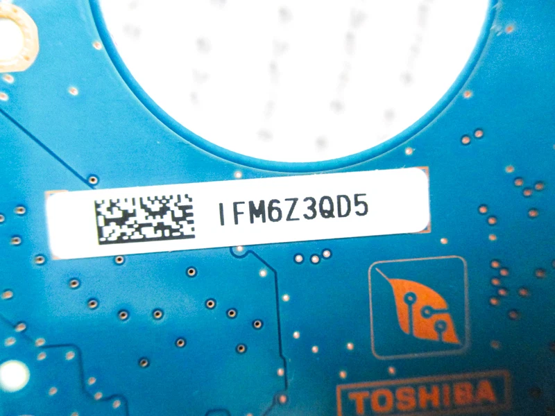 PCB - Toshiba 30GB MK4032GAX (HDD2D10 F ZL01 T) G5B001487 B0/AD102C Hard Drive - Image 3 of 4