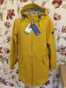 a line waterproof coat