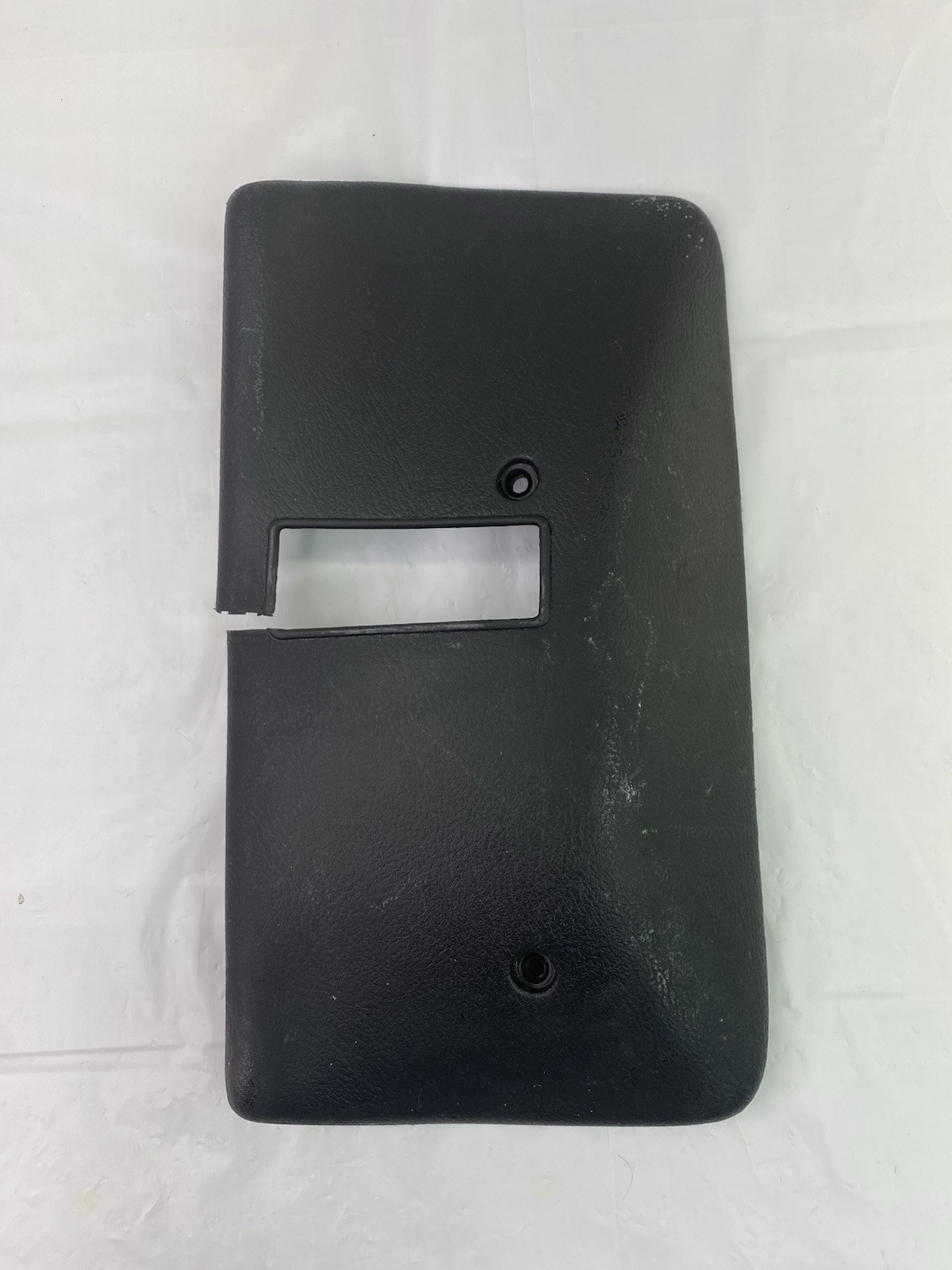 1974-1977 CHEVELLE MALIBU CUTLASS REGAL SEAT BELT TRIM COVER TOP INTERIOR RIGHT