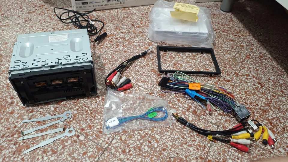 Kenwood DDX8026BT - Immagine 3 di 4