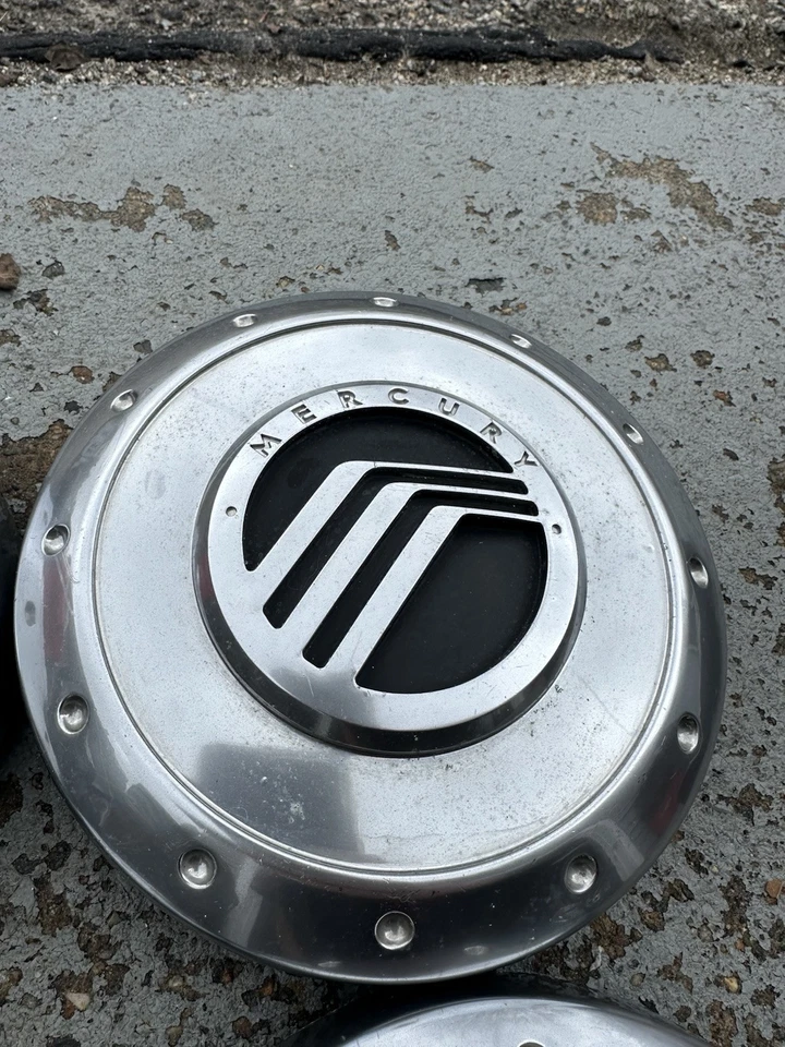 Tapacubos centrales Mercury Mountaineer 17” 02-05 3L24-1A096-DA Foto 4 de 4
