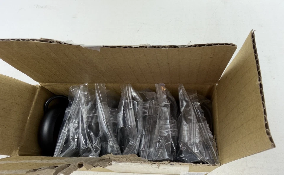 Pottery Barn Quiet-Glide 双圆形窗帘戒指 1.25'钻石 40 件套黑色 — 第 3/3 张图片