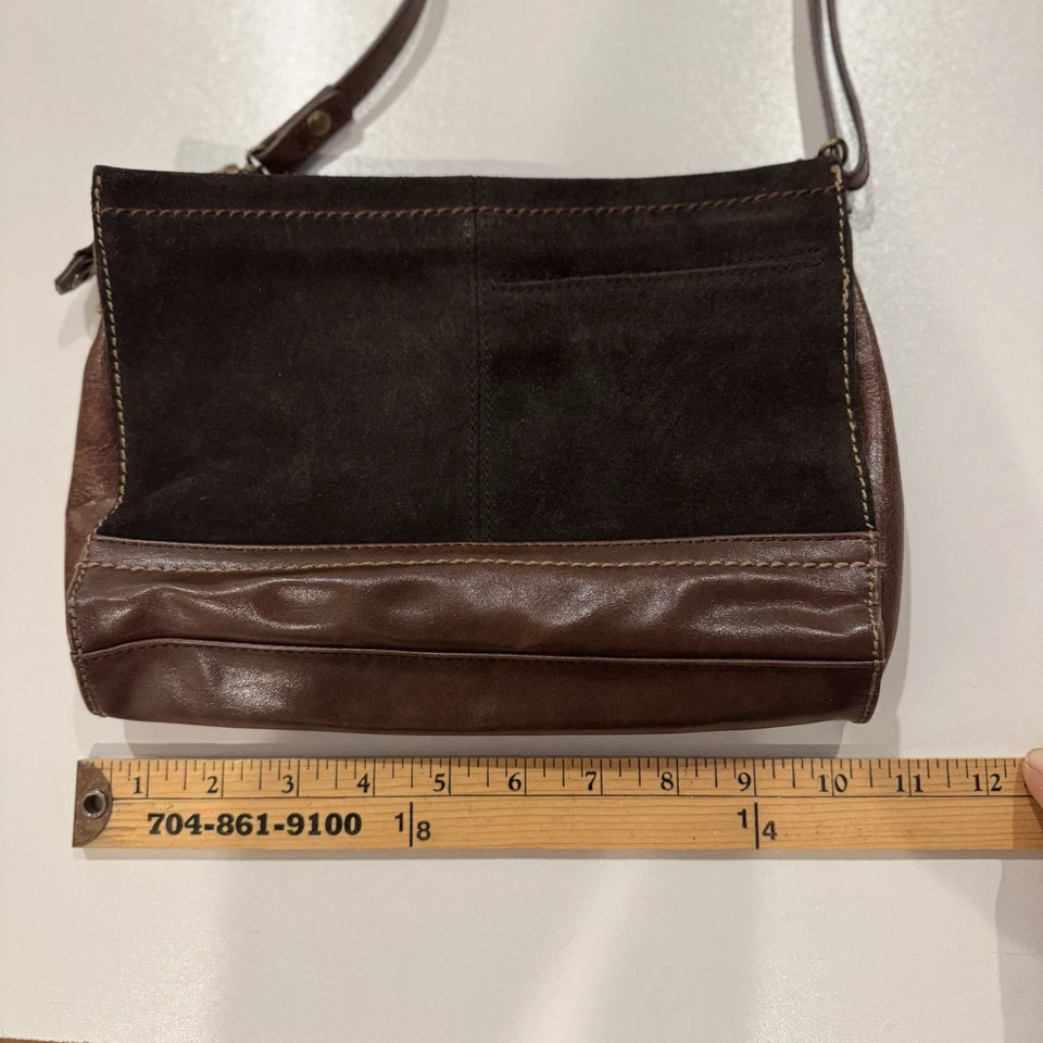 The Sak Y2K 拼布皮革和麂皮绒 Iris Demi 斜挎包可拆卸肩带  — 第 4/4 张图片