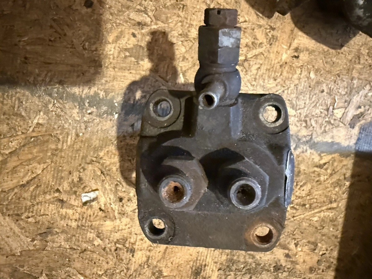 Mitsubishi Satoh Beaver S370D KE-70 Engine Injector Injection Pump