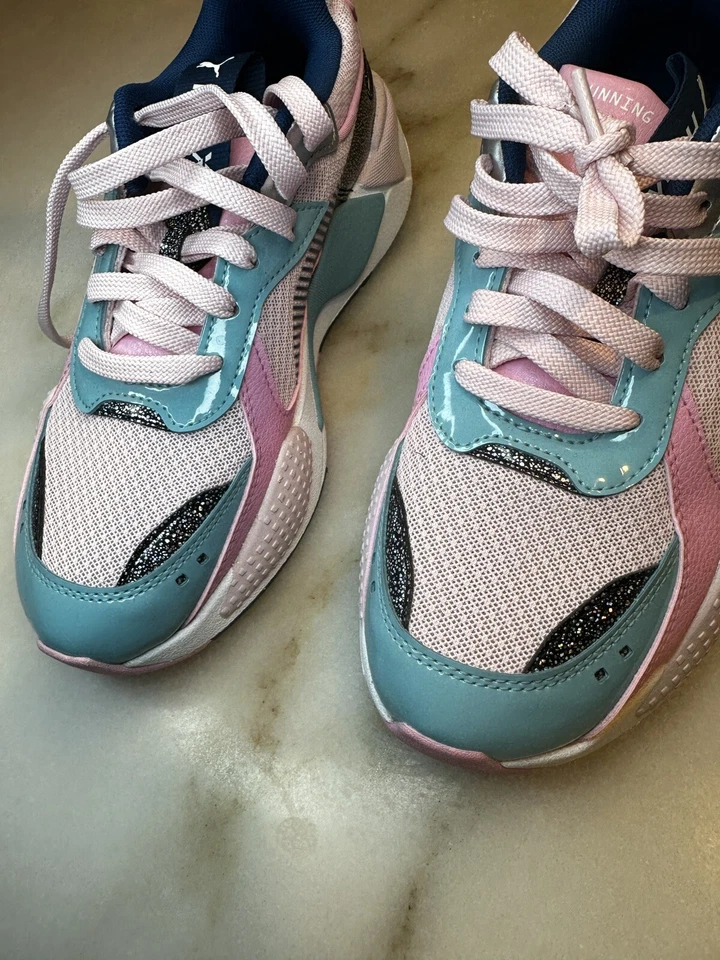 Puma RS-X Zapatos para Correr Niñas Jóvenes EE. UU. Talla 6.5C K-Pop Rosa Pastel Azul Foto 4 de 4