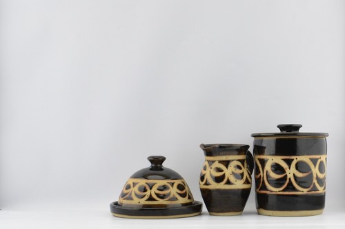 VTG Peter Turner Coggeshall Studio Pottery Cheese Dome, Jar & Jug Matched Set - Picture 4 of 23
