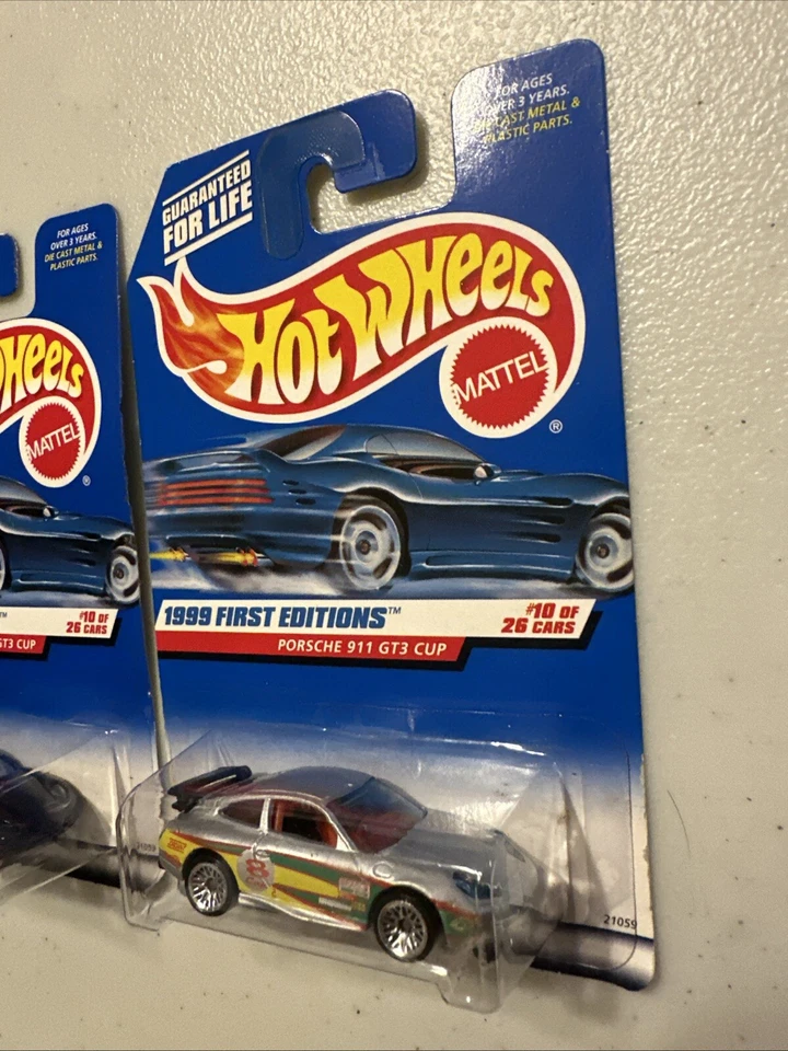 风火轮 1999 年第一版保时捷 911 GT3 杯银色和紫色 — 第 3/4 张图片