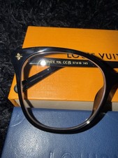 Lunettes de Lecture Louis Vuitton Monogramme Lumière Oeil de Chat pour Femme avec Boîte