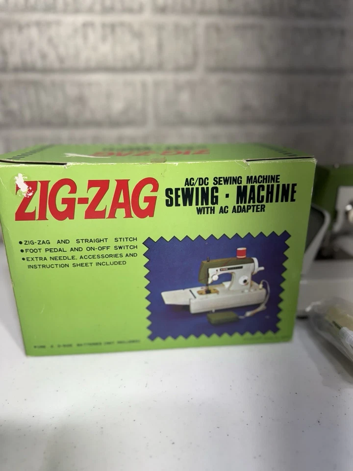Máquina de coser infantil Unimark 1000 Zig Zag vintage en caja - excelente estado Foto 2 de 4