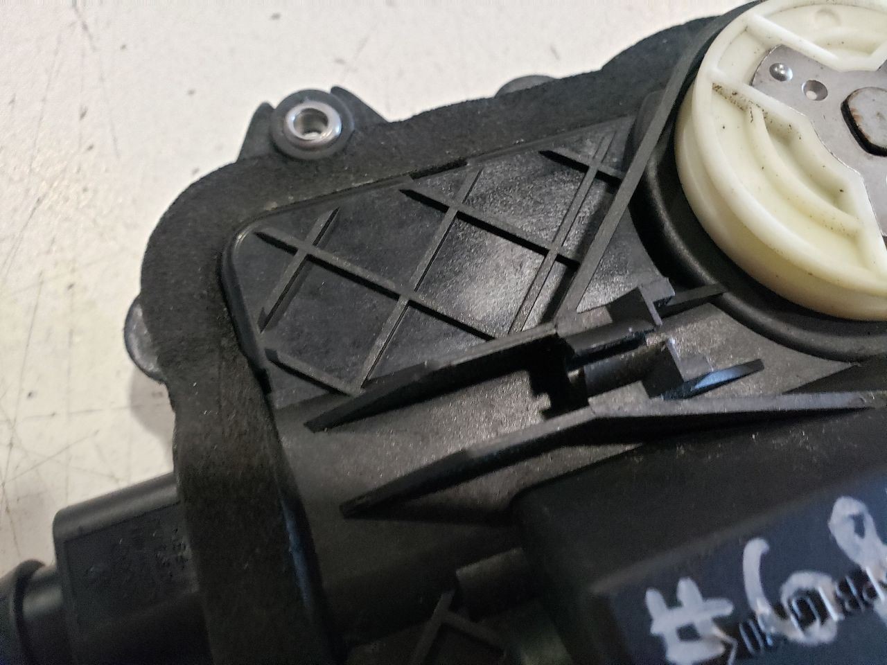 2009 Bentley Continental Flying Spur Sedan - Soft Close Actuator OEM 3D0837059B