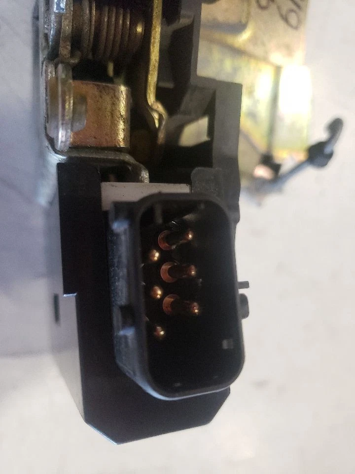 Actuador puerta delantera derecha - BMW 328I E36 1998 convertible - OEM 40620821 Foto 2 de 4