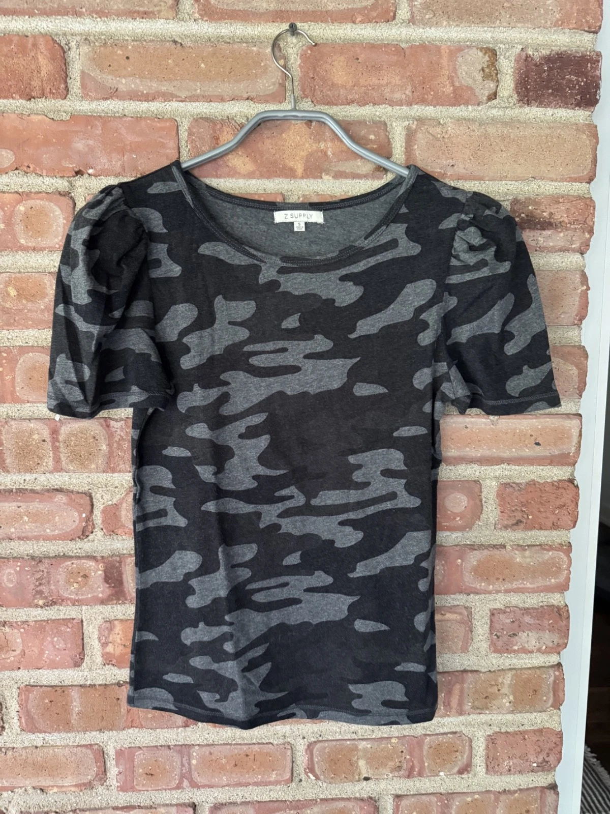 Z Supply - Puff Sleeve Black Camp Tshirt - Size Small