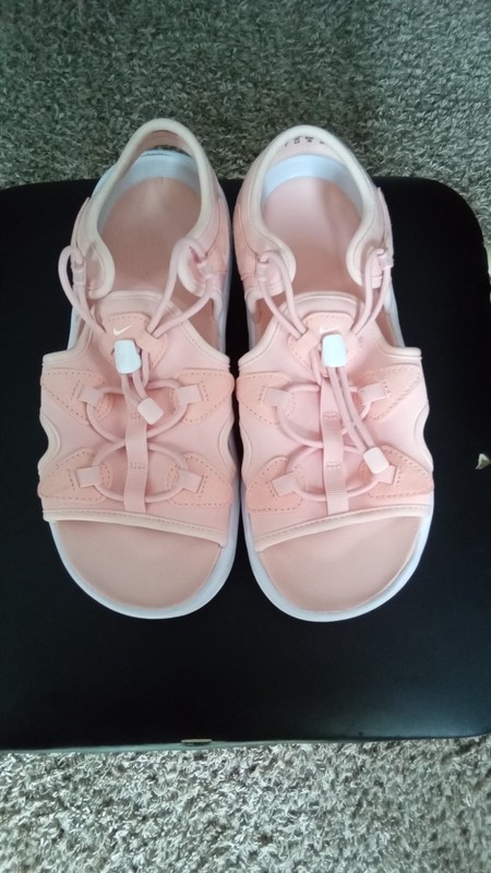 Size 7 - Nike Air Max Koko Washed Coral W