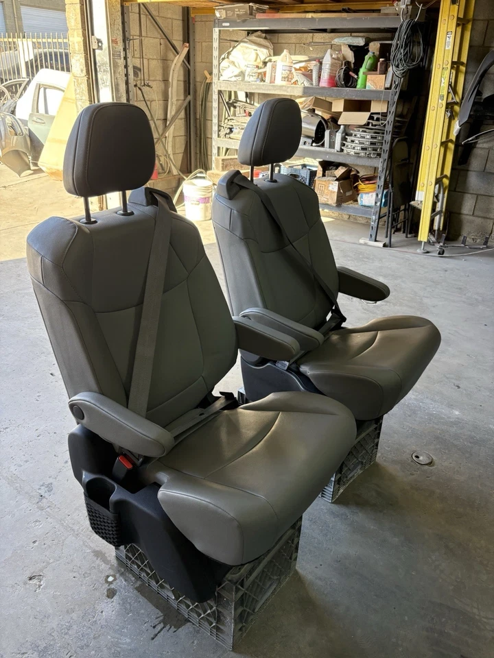 Toyota Sienna Seats 2021-2024 - Light  Gray Leather Second Row 7 Passenger - Image 4 of 4