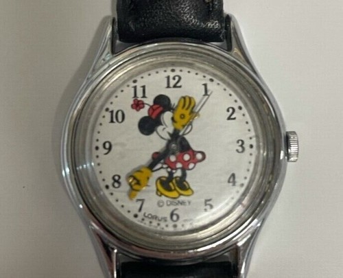 4 Disney Watches + 1 Snoopy Watch - Picture 5 of 6