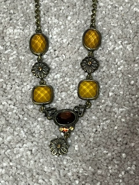 Picture 2 of 9