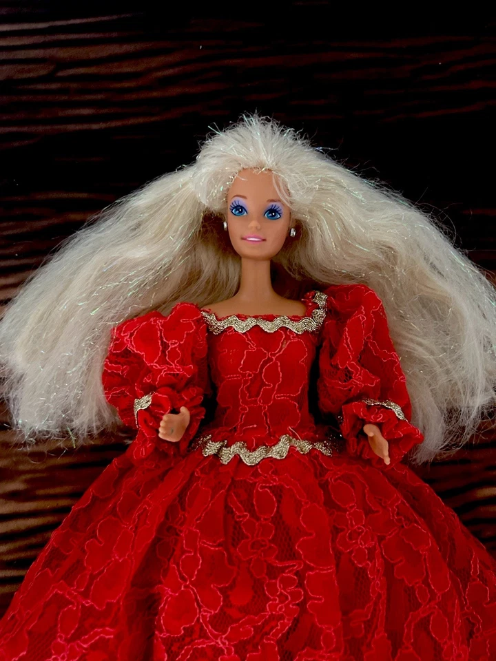 Vintage Barbie Happy Birthday #7913 (1991) Red Lace Ball Gown + Brush Mattel Excellent - Image 2 of 4