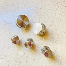 Soundesign PLL Model 6943 AM-FM Stereo Receiver Cassette - 5 KNOBS ONLY