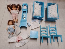 lot Delavennat France famille Glady berceaux, horloge, chaise... plastique bleu