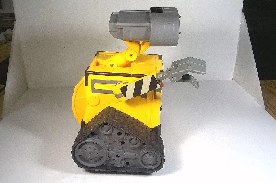 DISNEY PIXAR WALL-E GRANDE 9 PULGADAS PARLANTE BUY-N-LARGE ROBOT FUNCIONA (VER VIDEO) Foto 3 de 4