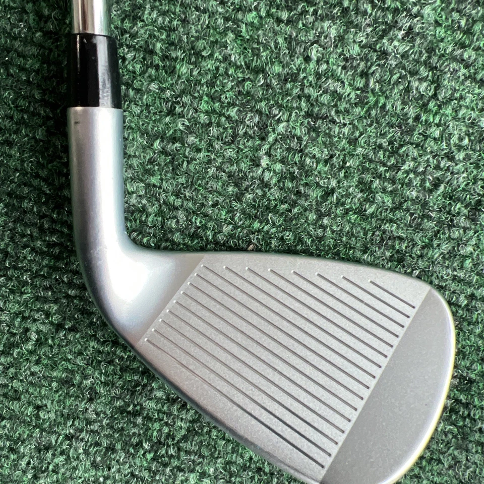 Cleveland Launcher UHX 44° Pitching Wedge R300 DG DST 98 Steel Shaft Lefty - Image 2 of 4