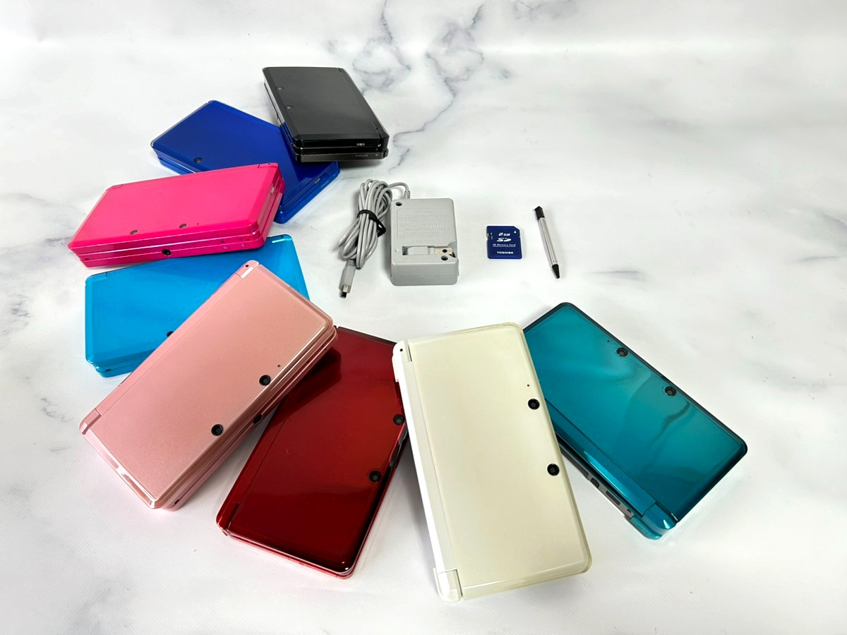 Nintendo 3DS Region Free Console Various selected colors Charger + SD