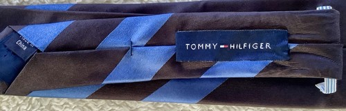 Lot: 11-Ties, 2-bow Ties and Wooden Tie Rack - Picture 5 of 9