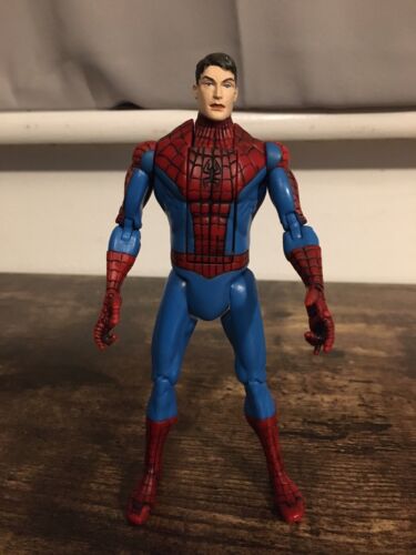 Figurine articulée Marvel Spider-Man Peter Parker Quick Change Spiderman ToyBiz 2006 - Photo 1/14