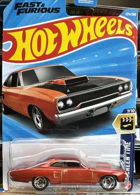 Hot Wheels 2026 Case M Mainline # '70 Custom Plymouth Road Runner
