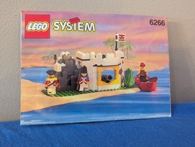 Vintage (1993) LEGO Pirates - Imperial Guards set 6266 Cannon Cove -  RARE