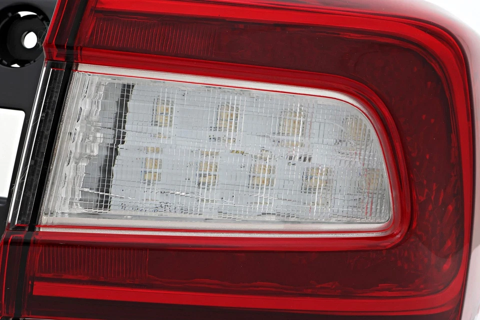 Luz trasera pasajero lado derecho Subaru Impreza 2017-2019 Foto 2 de 4