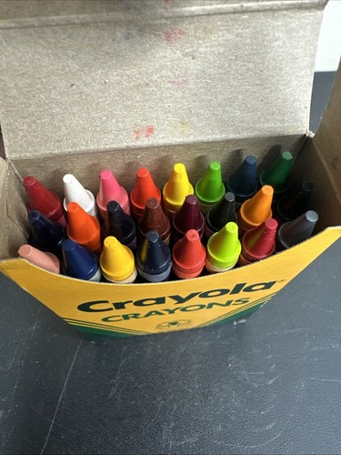 Vintage Crayola Crayons 24 Binney Smith Made in USA New in Original Box - Picture 3 of 3