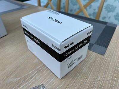 NUR VERPACKUNG - Sigma E-Mount 50mm F1.4 DGDN Box.