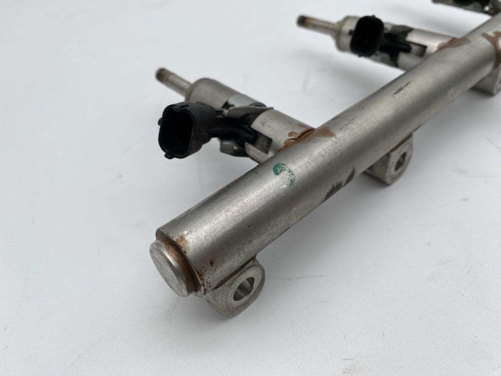 2014-2019 Maserati Ghibli 3.0L Engine Fuel Injector Rail Injectors LH 000283628