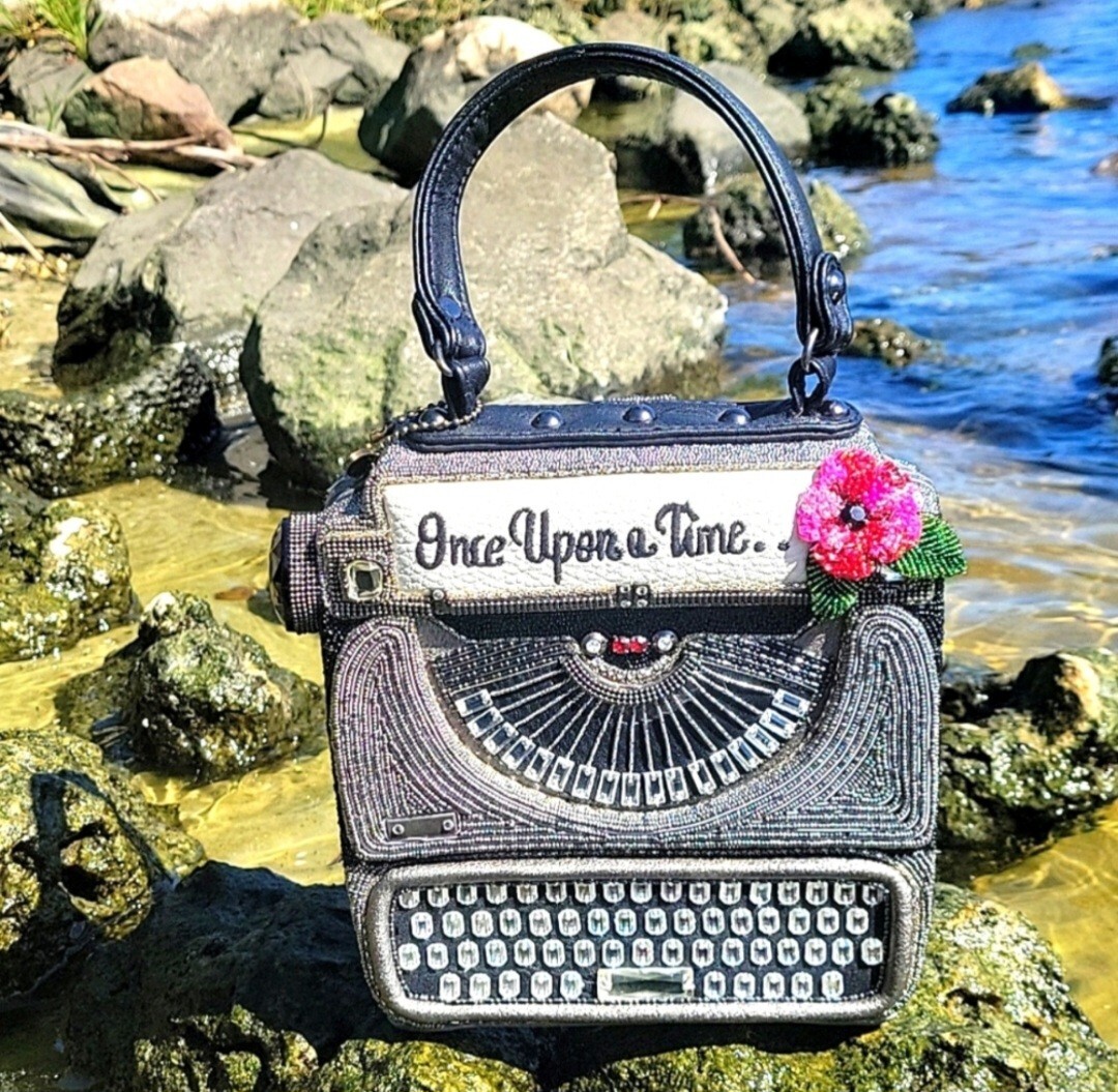 メアリーフランシス　ハンドバッグ　MARY FRANCES MARY FRANCES Just My Type Typewriter Black Grey Bag Handbag
