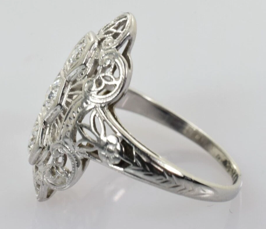 Anillo escudo diamante pequeño vintage en oro blanco de 14 k 0,20 quilates talla 4 Foto 3 de 4