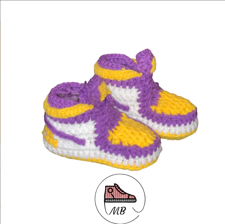 Bebé Crochet Zapatos Infantiles Tenis Baloncesto Air Jordans Amarillo/Púrpura Mumybuddy Foto 2 de 3