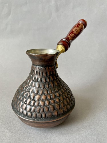 Unique Honeycomb Textured Copper Pot - Rustic Charm for Foodies and Coffee Lover - Picture 3 of 12