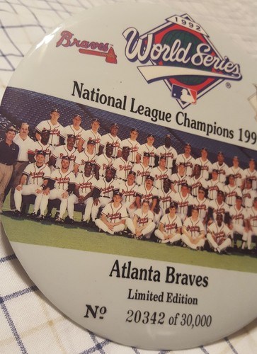 6" ATLANTA BRAVES WORLD SERIES BUTTON 1992 LE #20342/30000 (NOT PERFECT) - Picture 3 of 3