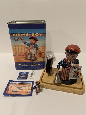 Vintage Fossil LE9490 Limited Edition News Boy Wind Up Tin Toy Set