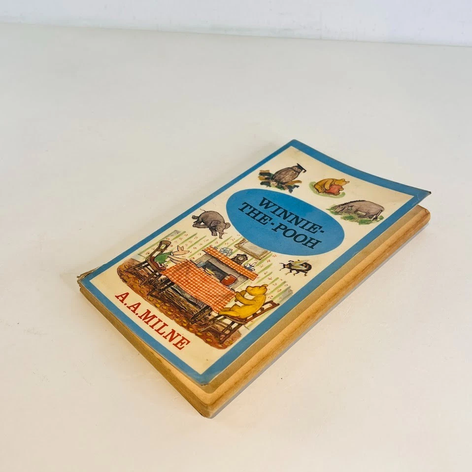AA Milne Methuen Paperback Vintage Book Bundle 1965-1966 Winnie the Pooh - Image 2 of 4
