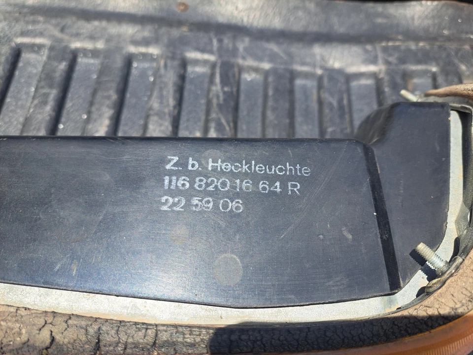 Juego de montaje de luces traseras diestras y diestras 1972-89 Mercedes Benz R107 450SL 380SL fabricante de equipos originales Foto 3 de 4